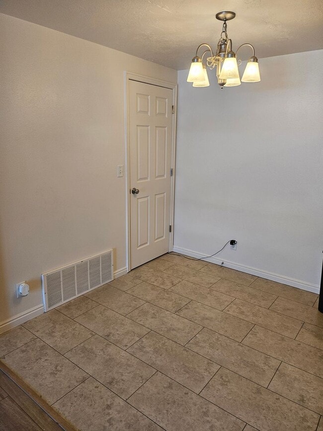 Building Photo - 1477 S 430 W