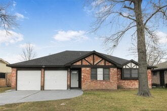 Building Photo - 13811 Crosshaven Dr