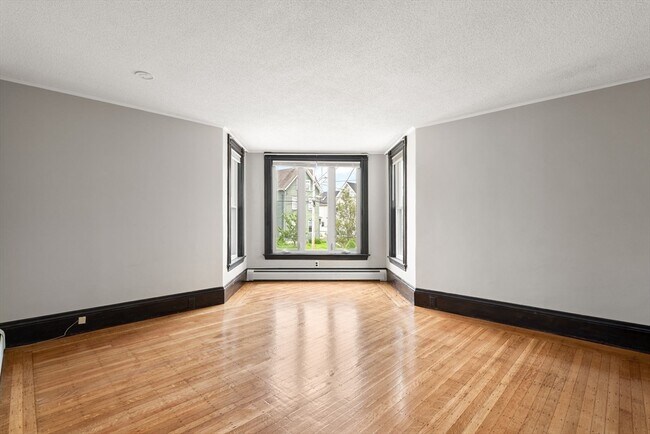 Foto del edificio - 70 Wyoming Ave