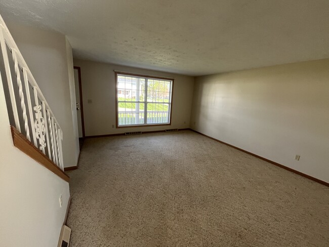 Building Photo - 1171 Yuma Cir NE