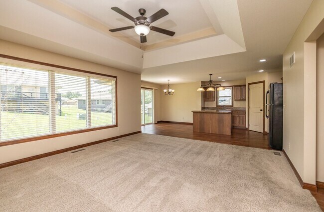 Building Photo - 3 bedroom 2 bath in Washburn Rural school ...