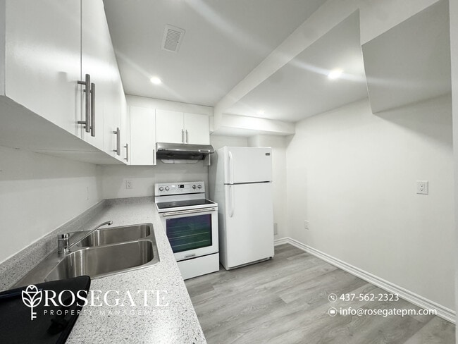 Building Photo - Spacious 1-Bedroom Basement Apartment with Walk-In Closet & In-Unit Laundry – Brampton