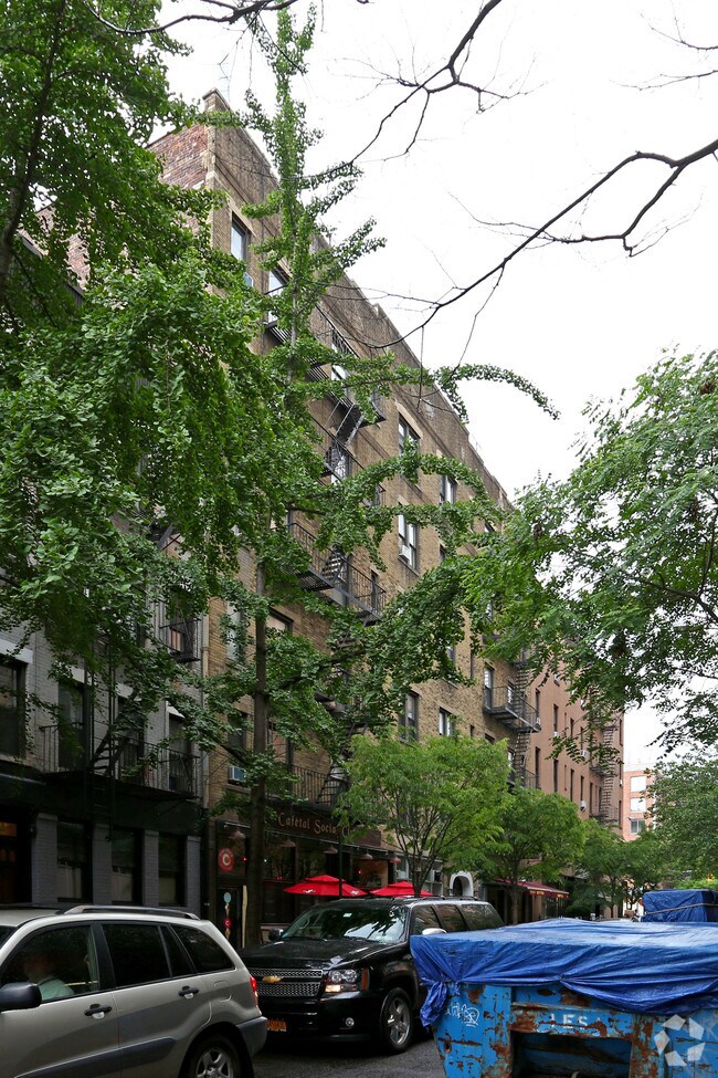 Primary Photo - 285 Mott St