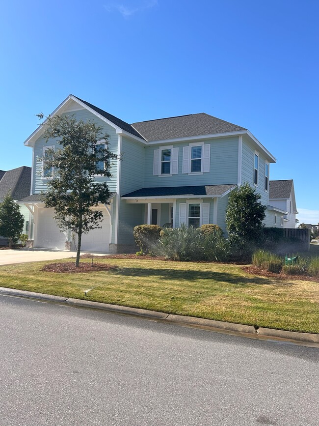 Building Photo - 14 Conifer Ct