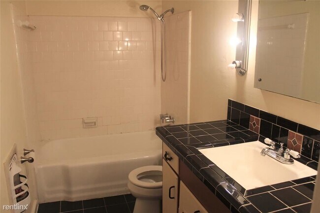 Building Photo - 1 br, 1 bath House - 1701 Kipling Street 3...