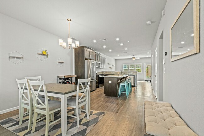 Foto del edificio - 3918 Wickman Loop