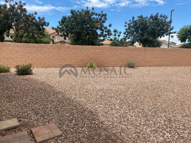 Foto del edificio - 4020 E Trigger Way