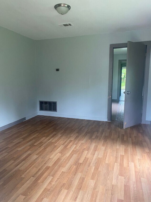 458 E 71st St, Shreveport, LA 71106 House Rental in Shreveport, LA