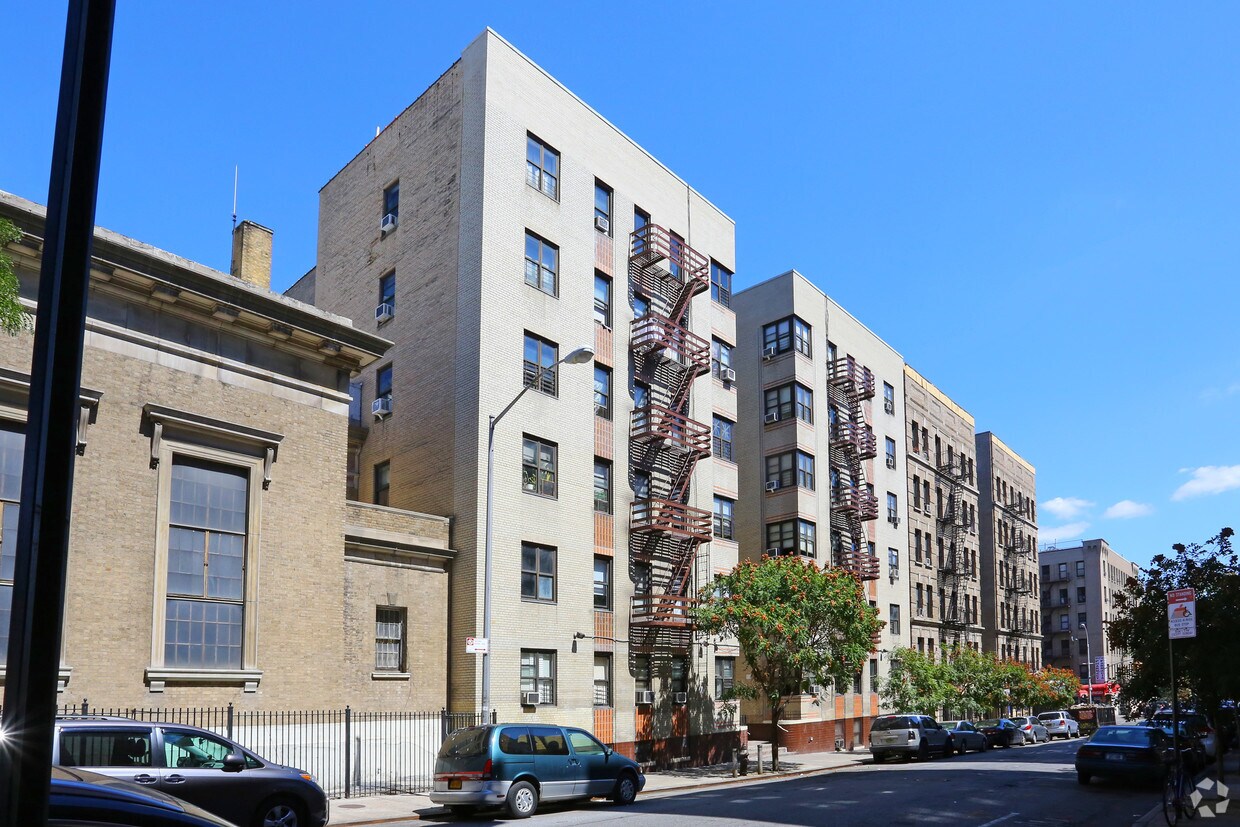 Foto principal - 609 W 174th St