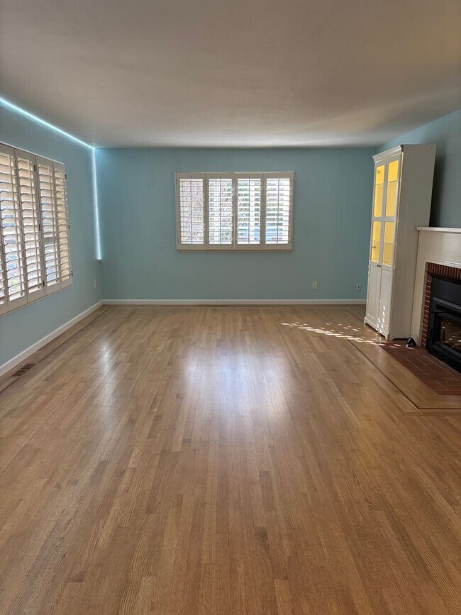 Foto del edificio - 3 Bedroom 1.5 Bath Grace Tract Home Availa...