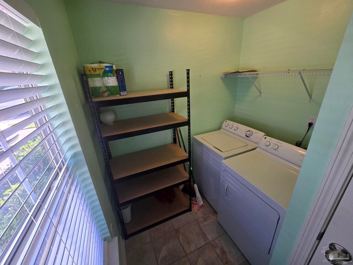 Primary Photo - 9783 Cobblebrook Dr