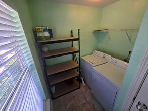 Building Photo - 9783 Cobblebrook Dr