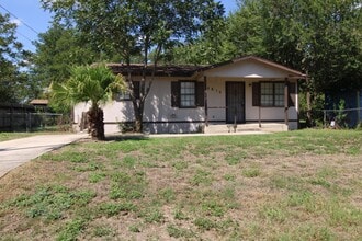 Building Photo - 2915 Christian Dr