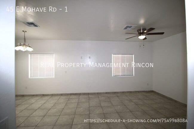 Foto del edificio - 45 E Mohave Rd