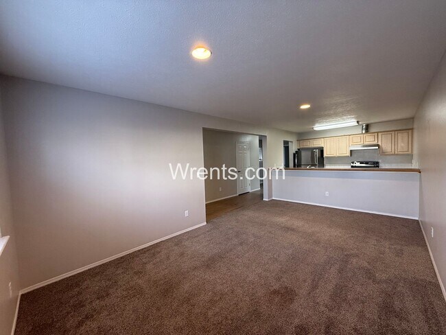 Building Photo - 1008-1010 E. Ermina