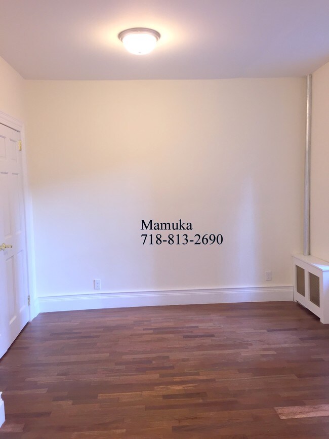 Building Photo - 417 W 43rd St