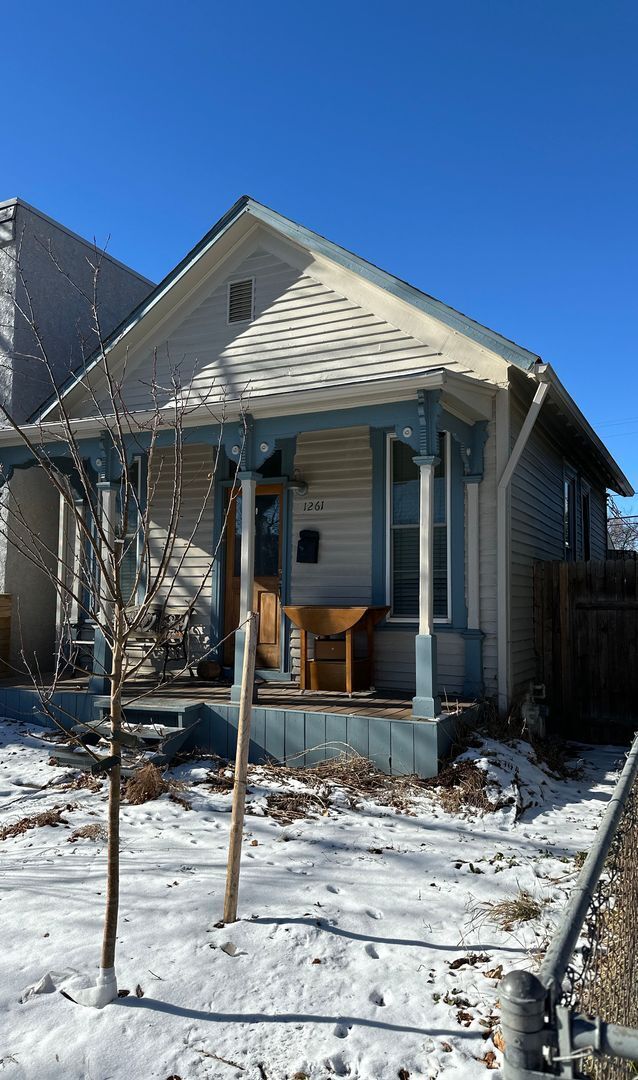Building Photo - 1-Bedroom, 1-Bathroom Apartment with Conve...