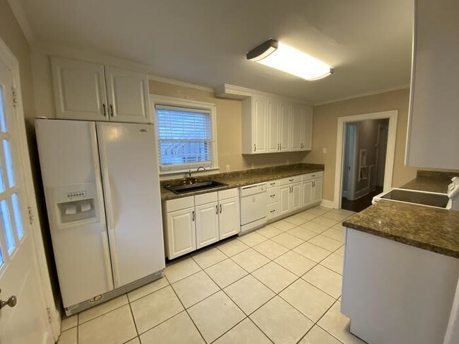 Foto del edificio - 3206 Clark Ave