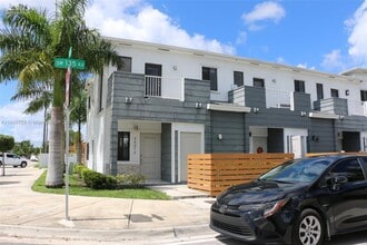 Building Photo - 25372 SW 135th Ave