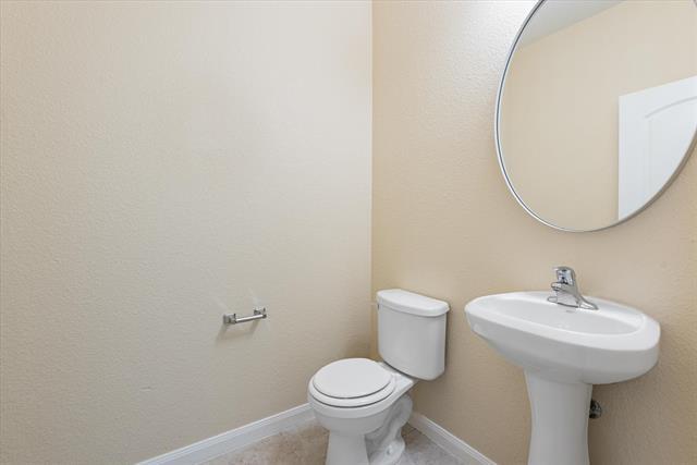 Foto del edificio - 5055 Royal Springs Dr