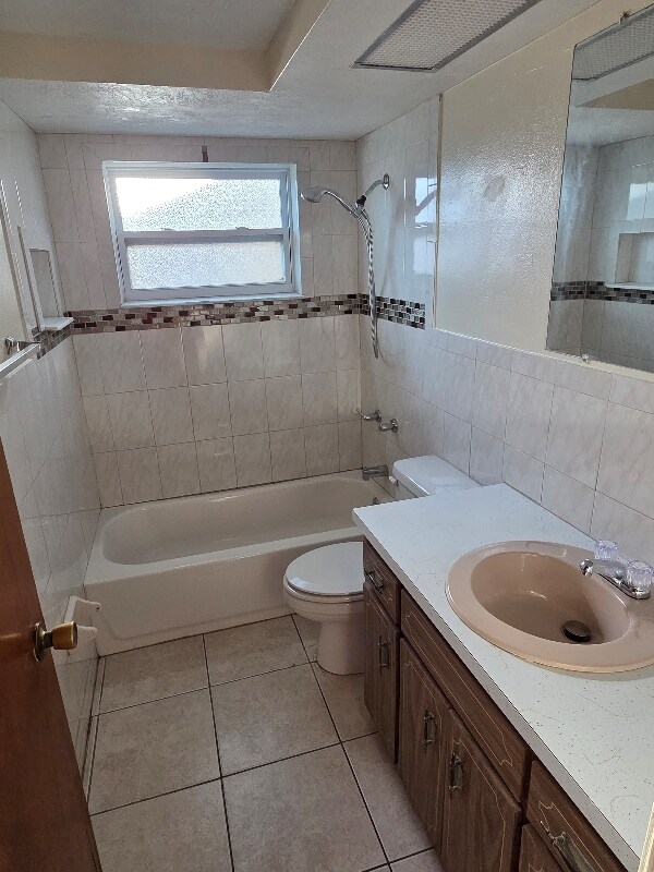 Foto del edificio - 7144 Stone Rd