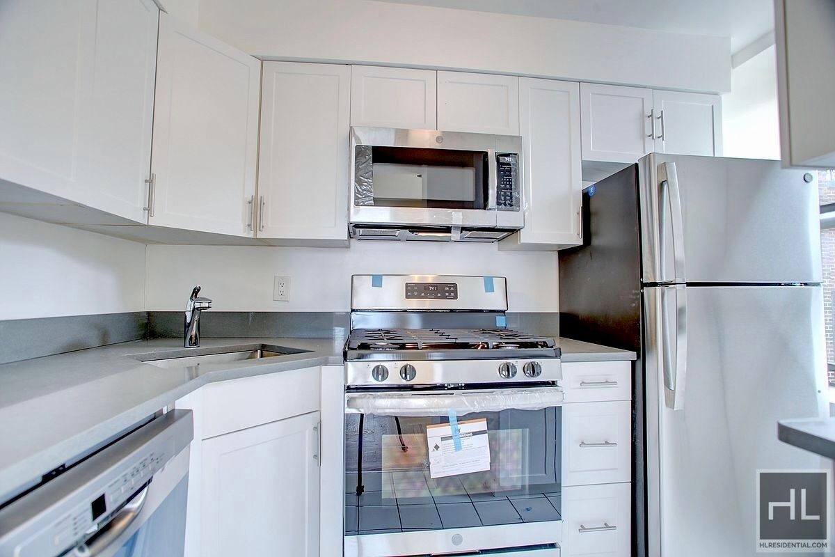 Primary Photo - WEST 79 STREET