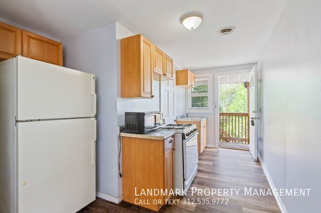 Foto del edificio - 320 W 16th St