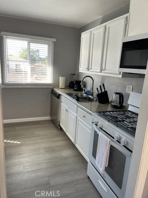 Foto del edificio - 2607 Fenton Pl