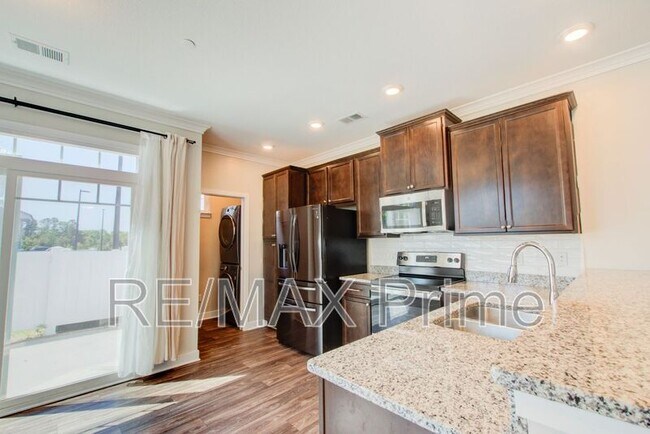 Building Photo - 609 Fishers Ct