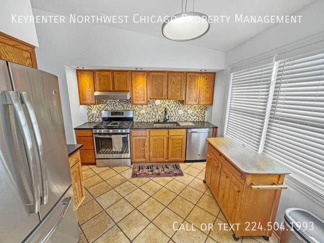Building Photo - 5815 Wilshire Ct