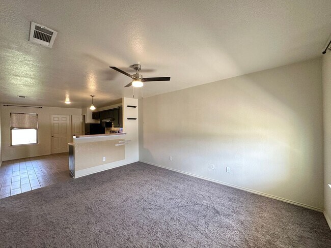 Building Photo - 510 Primrose Dr