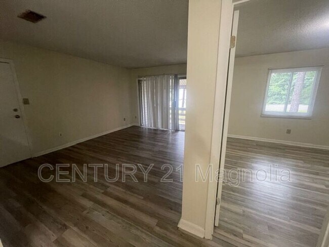Foto del edificio - 1017 Stevens Creek Rd