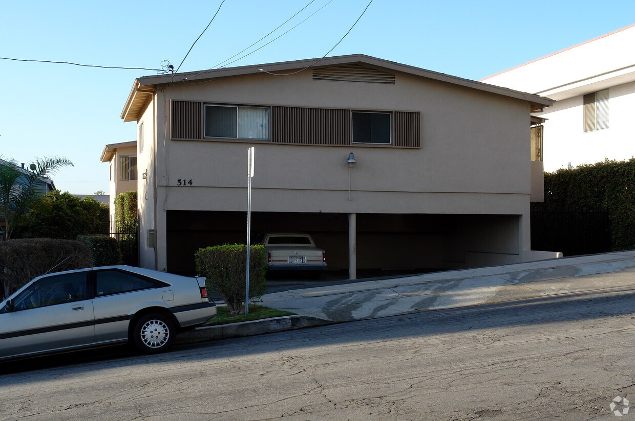 Primary Photo - 514 E Queen St