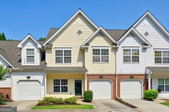 Building Photo - 939 Pike Forest Dr