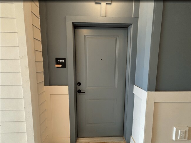 Interior Photo - The Crest at South Point