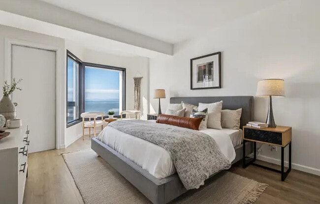 Foto del edificio - 6363 Christie Ave