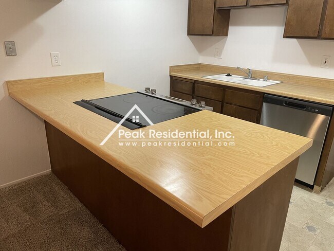 Foto del edificio - 5433 E Knoll Dr