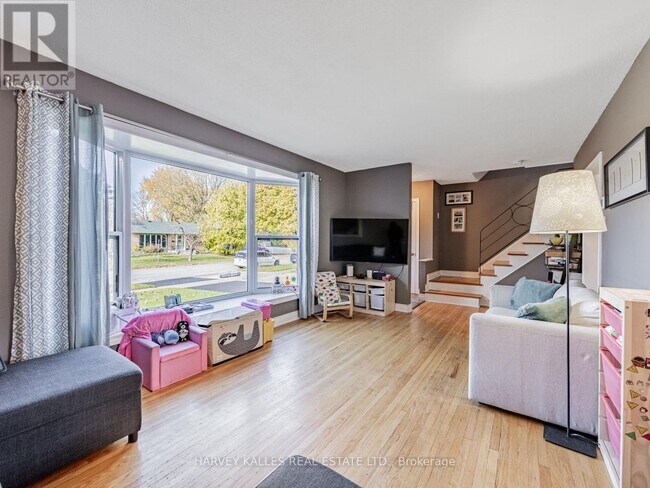 Building Photo - 117 Eldomar Ave