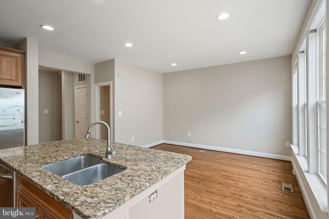 Building Photo - 8046 Reserve Way
