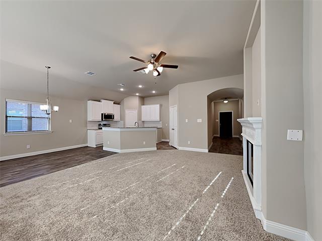 Foto del edificio - 633 Comal Dr