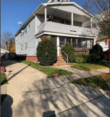 Foto del edificio - 11317 Nelson Ave