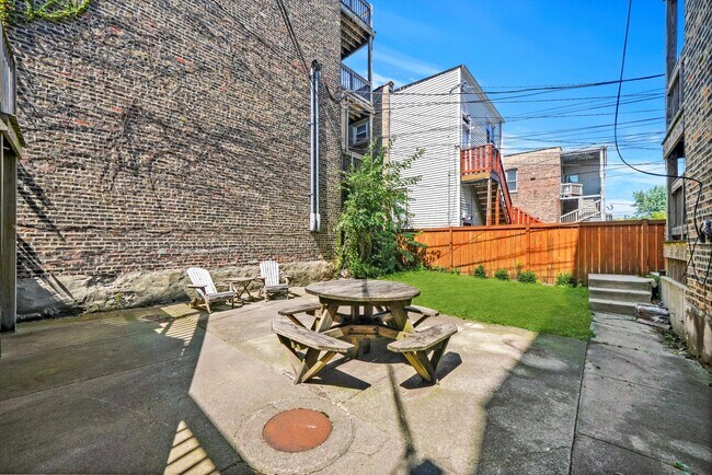 Foto del edificio - 2220 W Taylor St