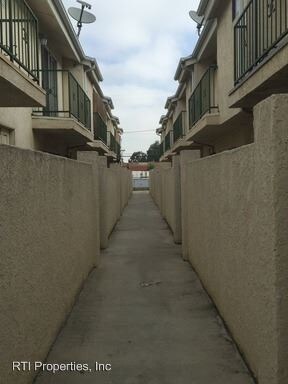 Building Photo - 4609 W 159th St