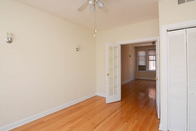 Building Photo - 555 W Aldine