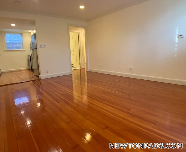 Building Photo - 75 Wyman St