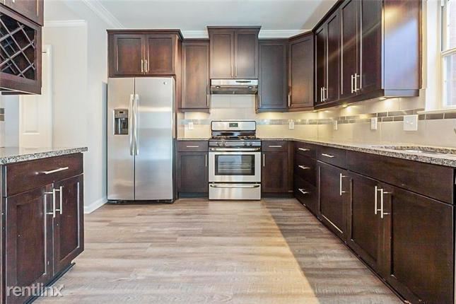 Foto del edificio - 7810 St Charles Square