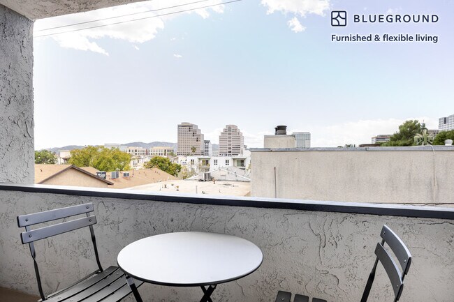 Foto del edificio - 611 N Howard St