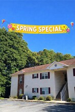 Building Photo - 1806 Woods Ln