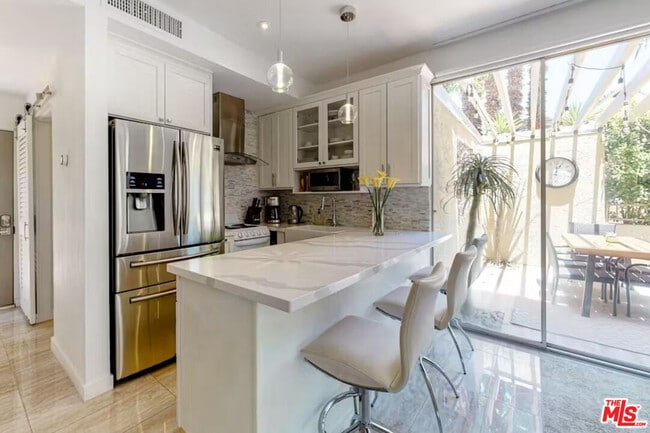 Building Photo - 78155 Cabrillo Ln