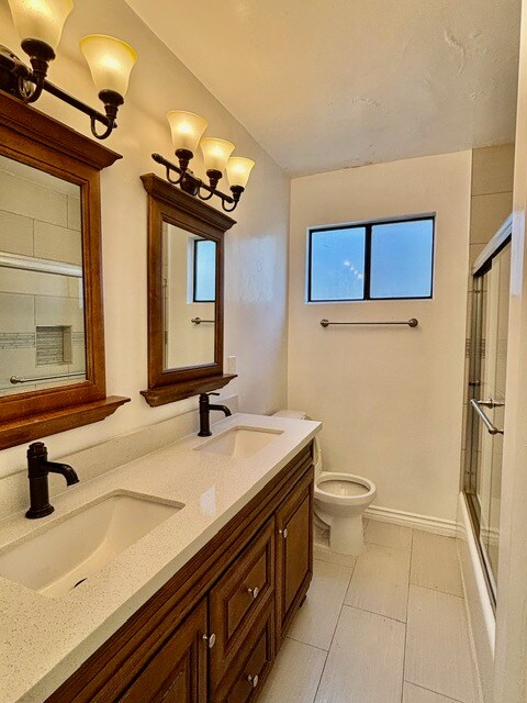 Foto principal - 2488 Beachwood Dr